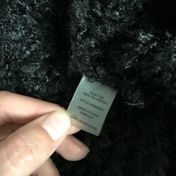 Dolce Cabo Black Vegan Leather/Shearling Open Vest - Picture 7 of 8